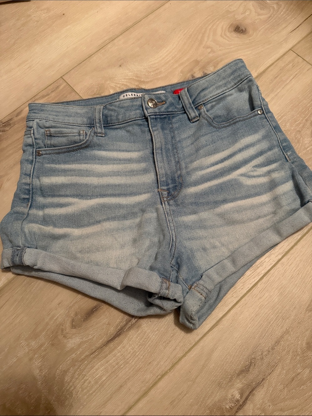 Light Wash Denim Roll-Hem Women's Shorts (7)